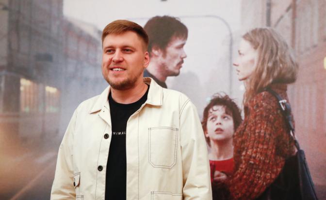 На фото: актер Александр Незлобин на премьере фильма "Скажи ей" режиссера Александра Молочникова в кинотеатре "Художественный" в Москве