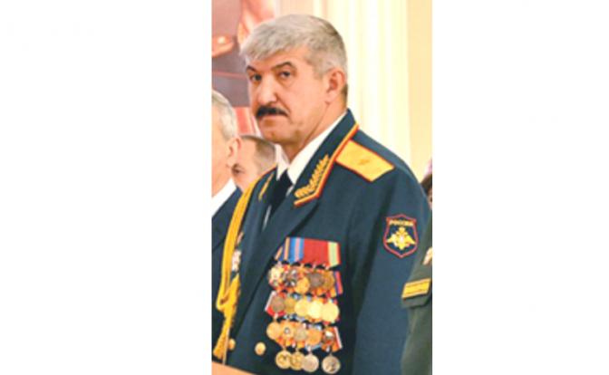 На фото: командующий войсками Южного военного округа Сергей Кузовлев