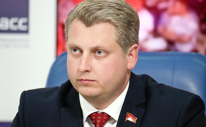 На фото: первый секретарь Свердловского обкома КПРФ Александр Ивачев Александр Ивачёв.