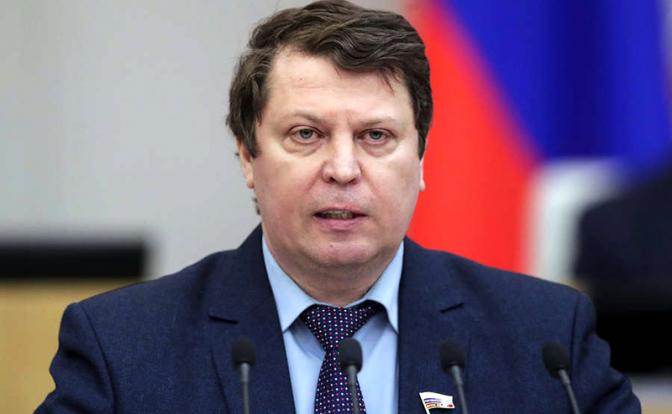На фото: депутат Госдумы от КПРФ, заместитель председателя комитета по региональной политике и местному самоуправлению Михаил Матвеев