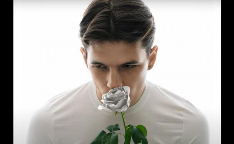 На фото: Николай Васильев (рэпер Vacio) на обложке альбома &laquo;NIKOLAY VASILEV&raquo;