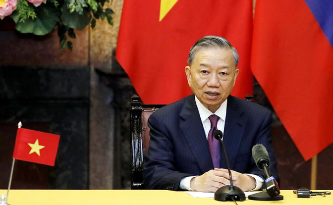 На фото: президент Вьетнама То Лам