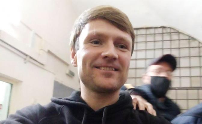 На фото: муниципальный депутат Москвы от КПРФ, глава протестного отдела Московского горкома Павел Иванов