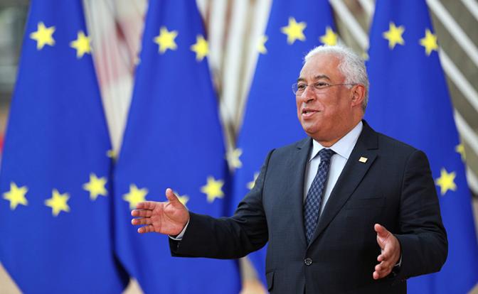 На фото: Антониу Кошта