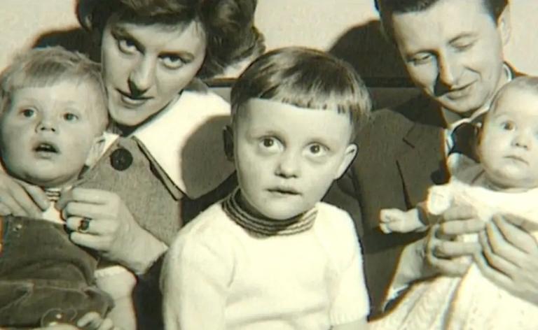 На фото: Фридрих Мерц (в центре) в кругу семьи.