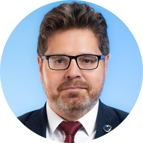 Александр Макуренков