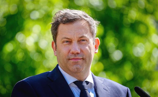 На фото: Ларс Клингбайль.