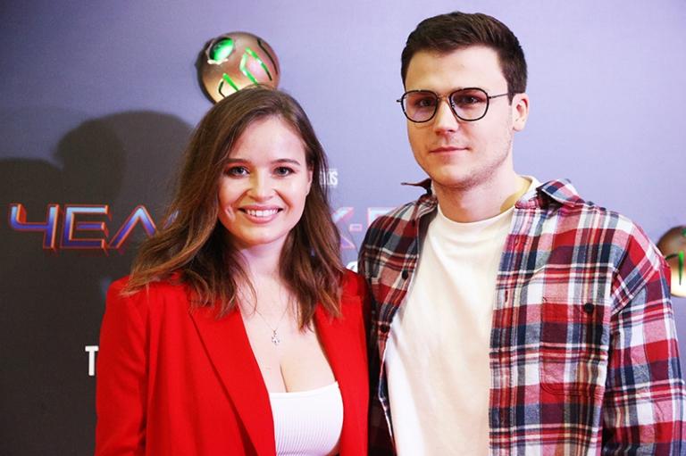 На фото: атриса Полина Гренц и актер Дмитрий Сотниченко на премьере фильма "Человек-паук: нет пути домой" в киноцентре "Октябрь" в Москве, 2021 год.