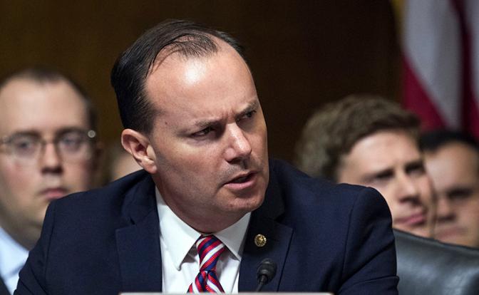 На фото: Майк Ли.