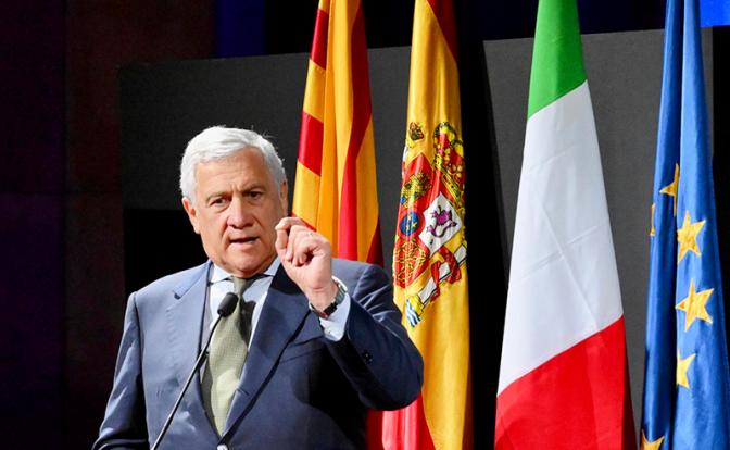 На фото: Антонио Таяни.