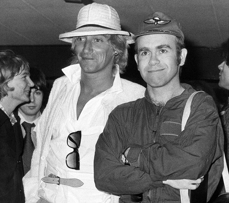 На фото: Элтон Джон и Род Стюарт 1978