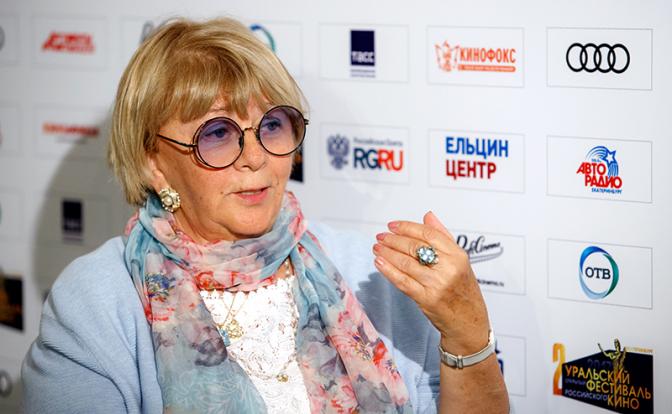 На фото: Алла Сурикова.