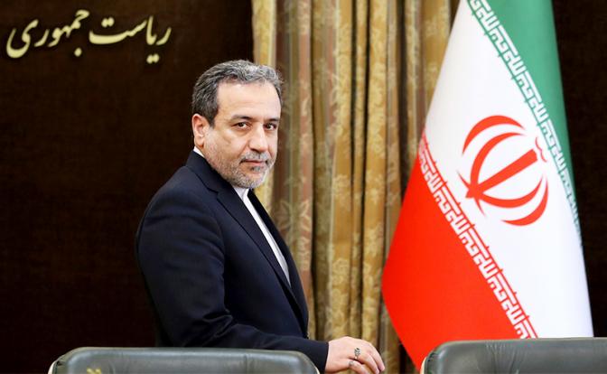 На фото: Аббас Аракчи.