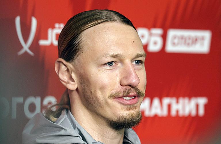 На фото: футболист Матвей Сафонов