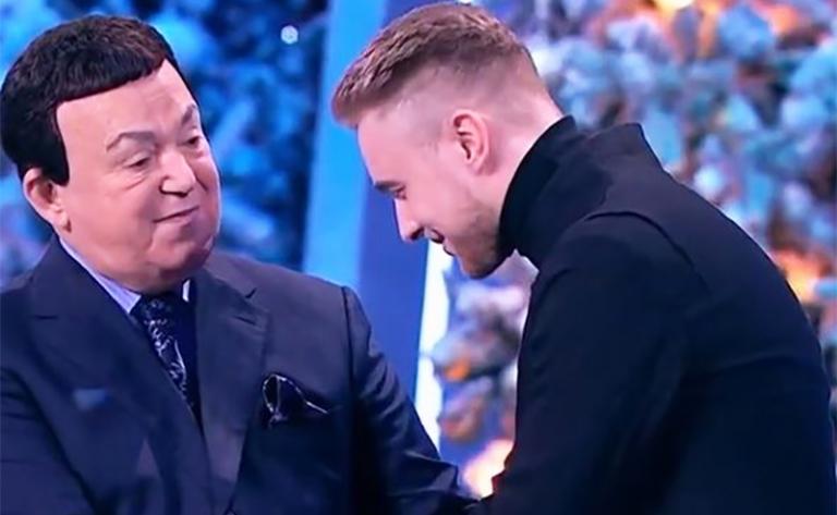 На фото: Иосиф Кобзон и Егор Крид в &laquo;Новогоднем Голубом Огоньке 2016&raquo;