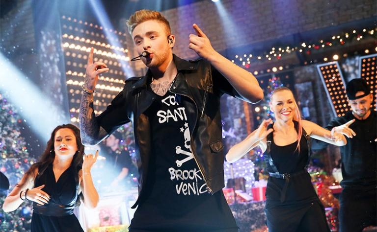 На фото: Егор Крид во время концерта