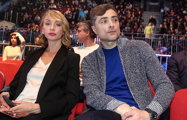 На фото: Владислав Сурков и его супруга Наталья Дубовицкая