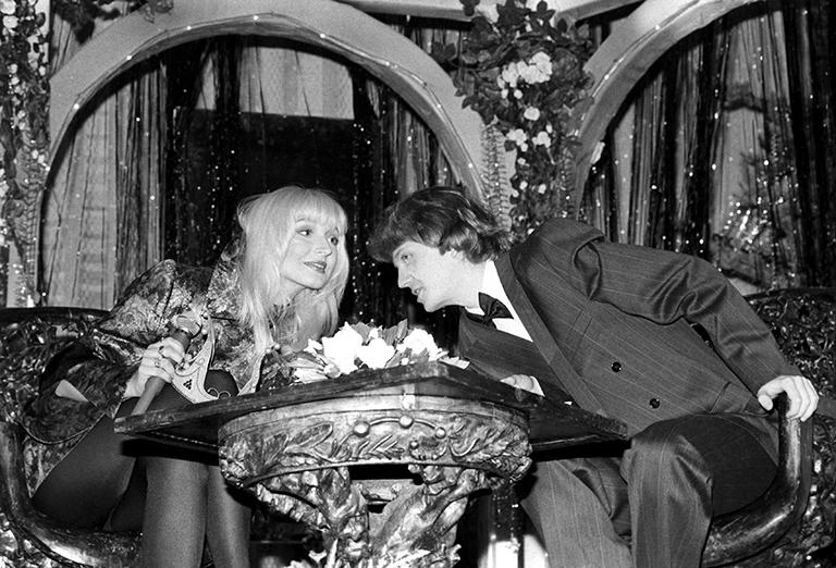 16-й Московский международный фестиваль фильмов для детей и юношества. Ведущие праздничного концерта Кристина Орбакайте и Федор Стуков (на фото) на открытии фестиваля, 1994 год