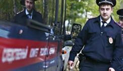 В Астрахани девушка выдала себя за парня и обокрала семью